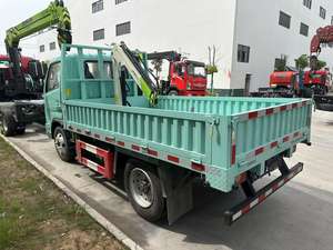 Mini-grue montée sur camion 2 tonnes 3 tonnes, grue à flèche pliante avec système de déchargement automatique intégré pour espaces restreints - Product Image 6