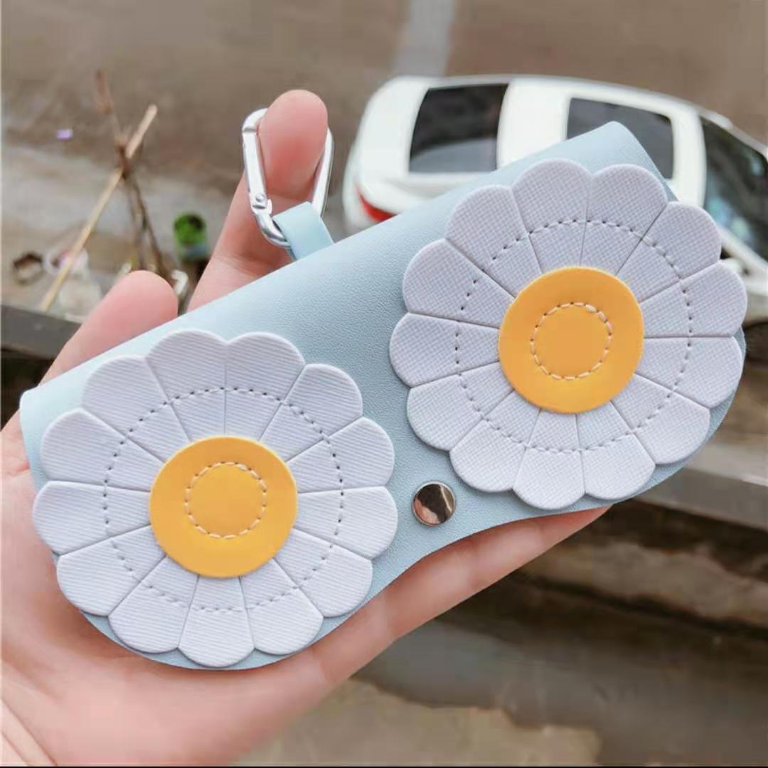 Blue flower glasses bag