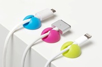 Attaches-câbles en silicone noir autocollants (12 pièces) pour chevet, bureau, souris et chargeur