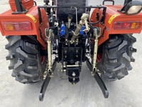 Mini tracteur compact 50hp 4WD pour verger de jardin de serre agricole avec moteur central et composants d'engrenage
