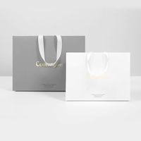 Sac en papier kraft blanc et brun personnalisé pour vêtements, chaussures, cadeaux avec poignées en ruban laminé pour chaussettes, fourrure, emballage