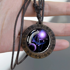 Collier Constellation Vintage Fait Main |   Pendentif en verre et bois avec 12 signes du zodiaque, chaîne en corde réglable, cadeau d'anniversaire unisexe - Product Image 3