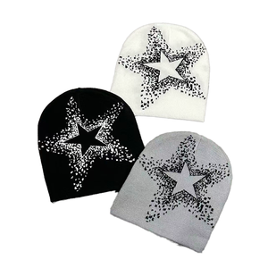 Bas quantité minimale de commande sans manchette acrylique Beanie All Print Y2K Street Hip-hop Fashion Skull Cap avec lettre motif Logo personnalisé par le fabricant - Product Image 4