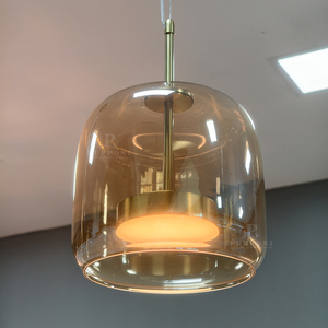 Lampe suspendue en verre design en forme de dôme, abat-jour ambré, en laiton, pour chambre de villa - Product Image 3