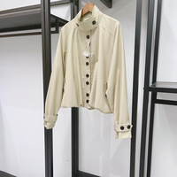 AIMEISI Automne/Hiver 2026 Blouson court style universitaire décontracté à col montant, à carreaux, à simple boutonnage, style cargo pour femme
