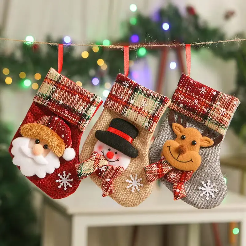 جديد الأكثر مبيعًا إيداع النيكل لعيد الميلاد في قطعة قماش ثلج الأيل القديم جوارب عيد الميلاد كيس حلوى عيد الميلاد الصغيرة.