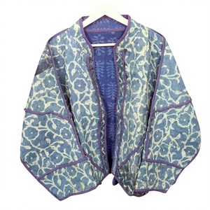 Chaqueta Kantha vintage hecha a mano con diseño único y moderno, ecológica, con patchwork, elegante, para invierno, moda femenina. - Product Image 1