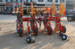 Semoir à 4 rangs tout-terrain avec boîte de vitesses principale et cadre d'irrigation goutte à goutte, semoir à tiges pour maïs, <span class=keywords><strong>haricots</strong></span> et coton - Product Image 2