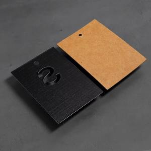 Etiquetas colgantes de papel Kraft personalizadas de alta calidad diseño texturizado clásico para ropa y bolsas de zapatos con logotipo personalizado - Product Image 5