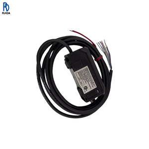 เซ็นเซอร์วัดระยะทางด้วยเลเซอร์ KEYENCE IL-1000 CMOS คุณภาพเยี่ยม พร้อมชุดแอมพลิฟายเออร์ แบบติดตั้งบนราง DIN มีสินค้าในสต็อก - Product Image 1