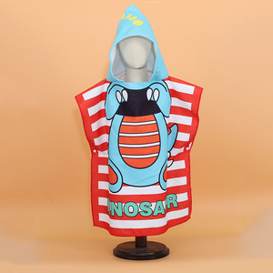 Serviette <span class=keywords><strong>de</strong></span> <span class=keywords><strong>bain</strong></span> d'été portable pour enfants avec logo personnalisé serviette <span class=keywords><strong>de</strong></span> plage en microfibre <span class=keywords><strong>cape</strong></span> absorbante à capuche - Product Image 3