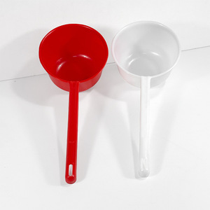 Long-Handled Plastic Ladle Large Watering Scoop For Garden Kitchen Use Durable - Product Image 4