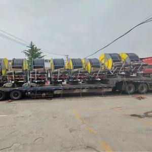 Sistema de rociadores de carrete de manguera con engranaje de varias velocidades y función de rebobinado para control de riego de precisión - Product Image 4