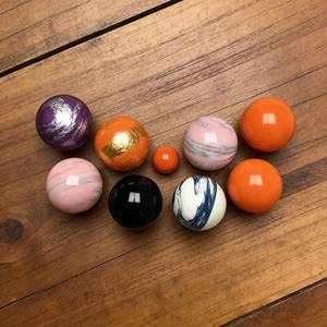 <span class=keywords><strong>ลูก</strong></span>บอลโบชชีเรซิ่นแบบ<span class=keywords><strong>ขาย</strong></span>ส่ง ลวดลายหินอ่อนแบบกำหนดเอง ชุดลูก<span class=keywords><strong>เปตอง</strong></span>ค์ ทนทาน เหมาะสำหรับเล่นกีฬากลางแจ้งสำหรับครอบครัวและสโมสร - Product Image 4