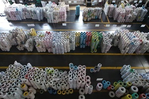 3 + 1 3 + 2 <span class=keywords><strong>4</strong></span> + 1 Core Cable de alimentación de cobre de bajo voltaje Aislamiento XLPE para aplicaciones industriales y de construcción - Product Image 6