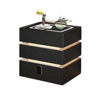 Nouvelle table de chevet flottante à trois tiroirs, petit meuble de rangement carré gris clair, style luxe léger et haut de gamme pour chambre à coucher
