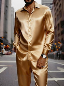 <span class=keywords><strong>Chemise</strong></span> habillée de luxe en satin pour <span class=keywords><strong>homme</strong></span>, <span class=keywords><strong>blanche</strong></span> <span class=keywords><strong>brillante</strong></span>, à manches longues, boutonnée, texture soyeuse et lisse, coupe ajustée pour événements formels et affaires - Product Image 2