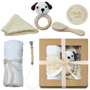 Vente en gros de poupées au <span class=keywords><strong>crochet</strong></span> Ensemble cloche en bois pour bébé boîte-cadeau de <span class=keywords><strong>naissance</strong></span> chaîne de sucette boîte-cadeau du premier mois de <span class=keywords><strong>naissance</strong></span> pour bébé - Product Image 4