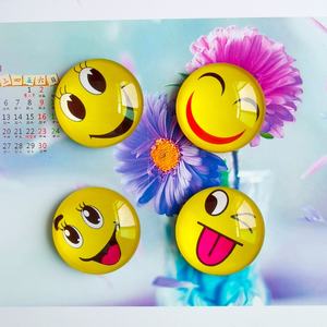 משלוח מהיר תלת ממדי נקי זכוכית עגולה מקרר זכוכית מגנטים פנים שמח סמיילי - Product Image 3