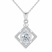 Pendentif Moissanite Couleur D 1 Carat avec Chaîne en Argent Pur, Poids Total 3.4G, Cadeau Idéal pour Rendez-vous Galants, Géométrie Classique