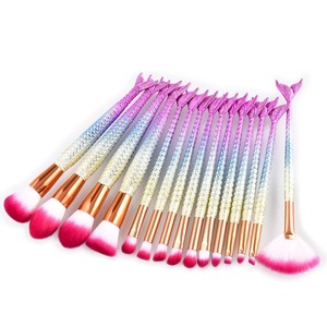 Ensemble de 7 pinceaux de maquillage sirène scintillants, poils synthétiques personnalisés, manche en plastique, fabrication artisanale, étiquette privée, pinceaux professionnels pour le visage - Product Image 1