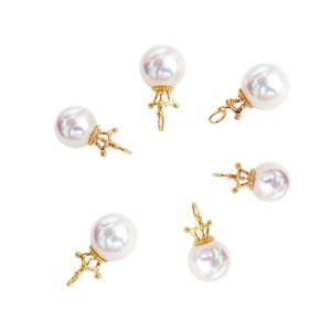 Base de pendentif en or massif 18 carats poli miroir, incrustée de diamants clairs étincelants, pour incrustation personnalisée de perle d'eau douce. - Product Image 1