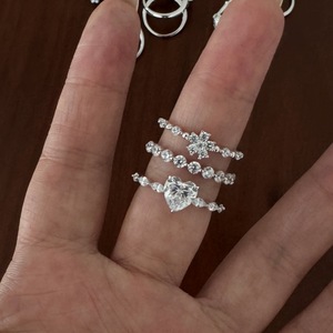 Bague pour femme Dylam, design unique et simple, bijoux fins, cluster de fleurs, D VVS1 Moissanite, pour fiançailles, mariage, usage quotidien - Product Image 2