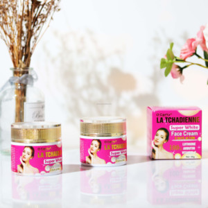En stock LA TCHADIENNE Crème hydratante anti-âge raffermissante ultra-fine 3 jours Vitamine C Acide hyaluronique Blanchiment de la peau 50ml - Product Image 4