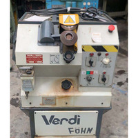 Machine à coudre à une aiguille pour chaussures goodyear