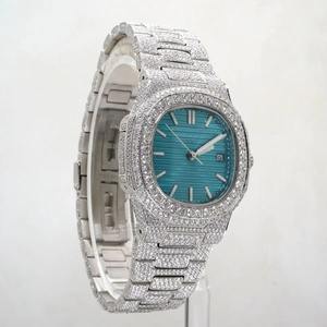 Reloj de Pulsera de Acero Inoxidable de Alta Calidad con Diamantes de 40 mm para Ocasiones de Negocios y Casuales Disponible al Mejor Precio del Mercado - Product Image 5