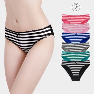 Slip a Vita Bassa in Cotone a Righe per Ragazze Adolescenti, Mutandine Basic Quotidiane in Maglia, Vendita all'Ingrosso - Product Image 1