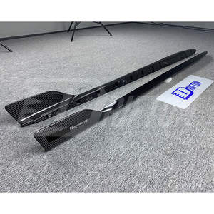 Faldones laterales de fibra de carbono seca estilo GTAM para Alfa Romeo Giulia Quadrifoglio 2016-2023 - Product Image 4