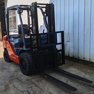 מלגזה משומשת איכותית מיפן, טויוטה <span class=keywords><strong>30</strong></span> 3 טון, דגם 2022, עם מנוע, תיבת הילוכים, משאבה ומסבים במחיר טוב - Product Image 1