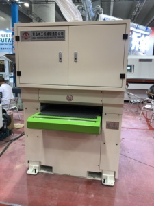 Maquinaria para carpintería Calibración automática de MDF de <span class=keywords><strong>madera</strong></span> maciza Pulido superior e inferior Lijadora de banda ancha - Product Image 2