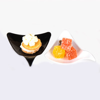 Assiettes triangulaires jetables en PS transparentes, mini, pour glaces, desserts, gâteaux, collations, condiments, assiettes artistiques, best-sellers