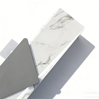 Bureau de réception moderne personnalisé avec finition en pierre, marbre blanc courbé, bureau de réception en acrylique sur mesure