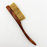 Brosse en poils de sanglier en bois avec logo personnalisé coloré pour l'escalade et l'escalade en bloc - Outil de nettoyage