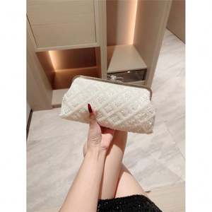 2025 Balo İncisi İşlemeli Çiçekli El Çantaları Kadın Lüks Abiye Çantaları Düğün İçin Çin Tarzı Bling Clutch Çanta - Product Image 4