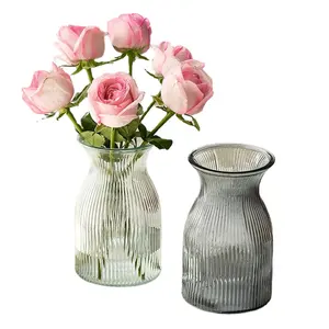 Großhandel günstige hohe Dekoration verschiedene Größen Glas-Kristallvasen für Blume