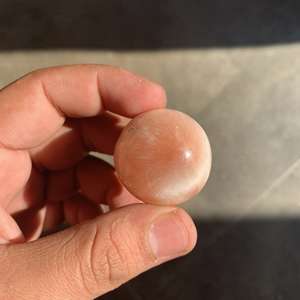 Esfera de Cristal de Scolecita Rosa Brillante de 20 mm, Corte Natural para Joyería, Calidad AAAAA, 40 mm de Altura - Product Image 1