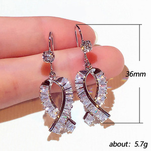 Orecchini Pendenti Scintillanti con Fiocco per Donne, Eleganti Orecchini Pendenti, Gioielli per Orecchie alla Moda per Uso Quotidiano - Product Image 5
