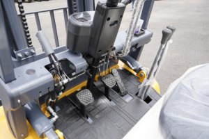 סיס מחיר המפעל iso דיזל מלגזה משאית 2 טון 2.5 טון 3 טון 3.5 טון אמין מנוע יפני הידראולי לחלוטין מחירים מלגזות - Product Image 6