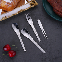 Ensemble de couverts jetables en acier inoxydable 304 à motif martelé européen, petite cuillère carrée, fourchette à dessert aux fruits, mariages, café