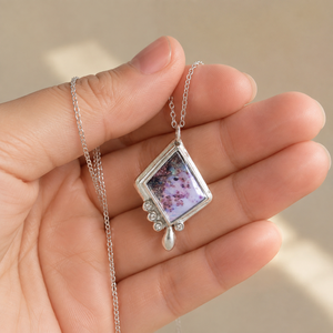 Collana con ciondolo a texture geometrica viola, regalo di gioielleria quotidiana per donna - Product Image 4