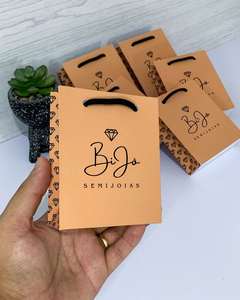 ถุงกระดาษของขวัญเครื่องประดับพิมพ์โลโก้ส่วนตัวแบบหรูหราสำหรับร้านค้าปลีก - Product Image 5