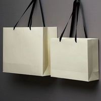 Sacs en papier kraft pour emballage cadeau de cosmétiques haut de gamme en petites séries, pour la publicité de sacs à main en magasin de mode, prêts à l'emploi