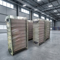 Machine de traitement des liquides usagés au sulfate de sodium avec pile de membranes à ions bipolaires, pour la récupération et la réutilisation sur site des acides et de l'hydroxyde de sodium