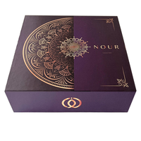 Boîte rigide à rabat magnétique avec impression mandala en feuille d'or personnalisée, finition mate violette pour emballages de luxe de produits de beauté et de bijoux