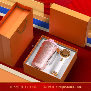 Juego de tazas y ventiladores de titanio de alta calidad, existencias listas para <span class=keywords><strong>la</strong></span> venta, recuerdos personalizables para redes sociales, regalo de vacaciones - Product Image 2