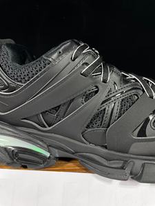 Zapatillas de skate casuales para hombre BB3.0 originales de alta calidad con luces LED y diseño de rieles, para parejas, con estilo lujoso. - Product Image 2